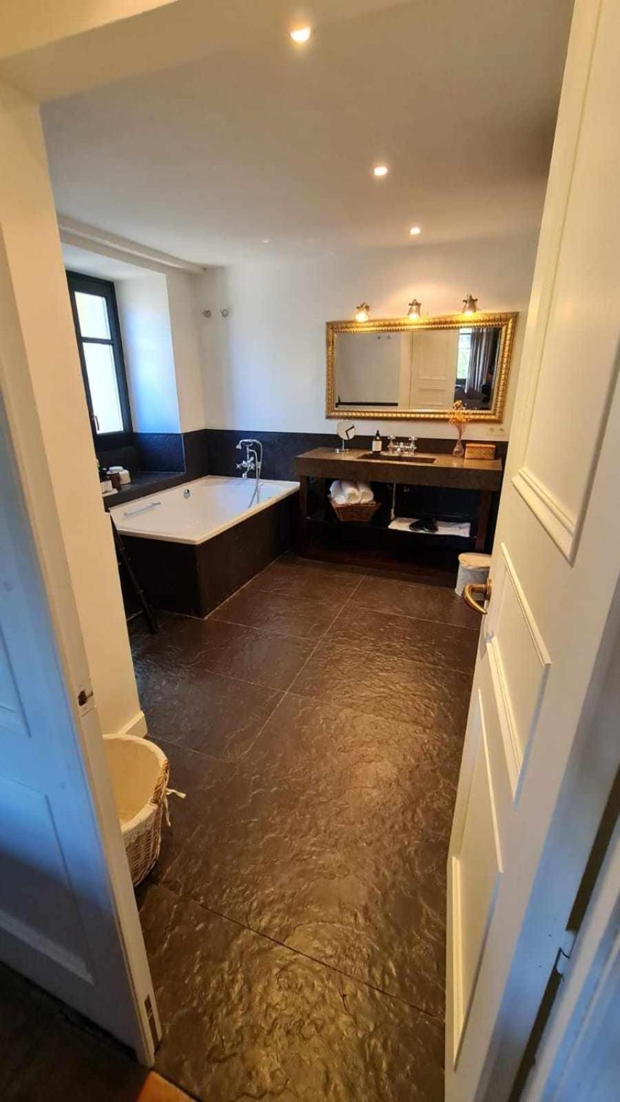 Enveitg Le Chateau Brangoly (Adults Only) חדר תמונה